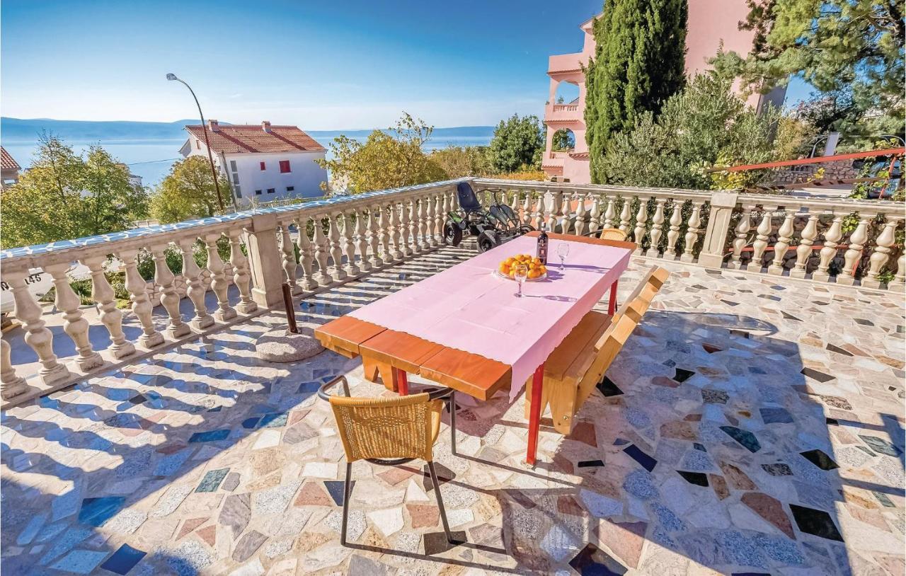 Beautiful Apartment In Novi Vinodolski Exterior foto